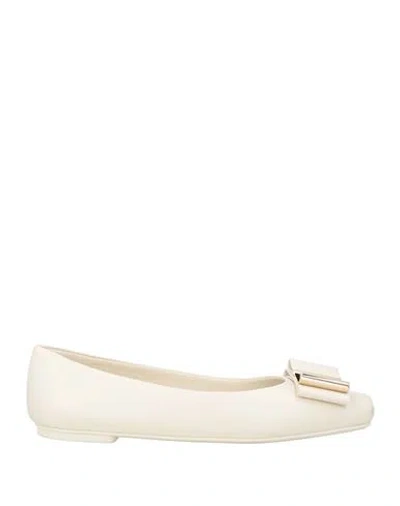 Ferragamo Woman Ballet Flats Ivory Size 7.5 Lambskin In Black