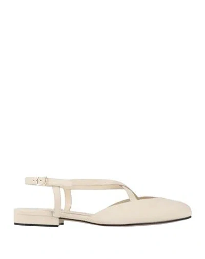Ferragamo Woman Ballet Flats Ivory Size 8.5 Calfskin In Neutral