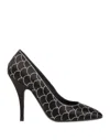 Ferragamo Pumps In Black