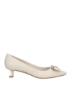 Ferragamo Zelma Court Shoes In Off White