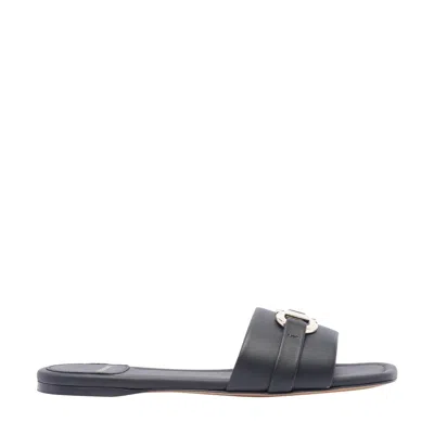 FERRAGAMO FERRAGAMO WOMEN FLAT SLIDE WITH GANCINI ORNAMENT
