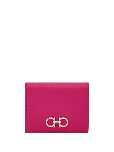 FERRAGAMO FERRAGAMO WOMEN GRAINED LEATHER GANCINI COMPACT WALLET
