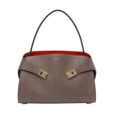FERRAGAMO FERRAGAMO WOMEN HUG SHOULDER BAG