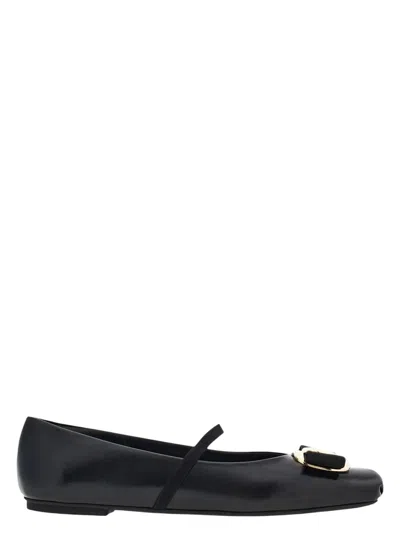 FERRAGAMO WOMEN'S NEW VARA PLATE BALLET FLATS
