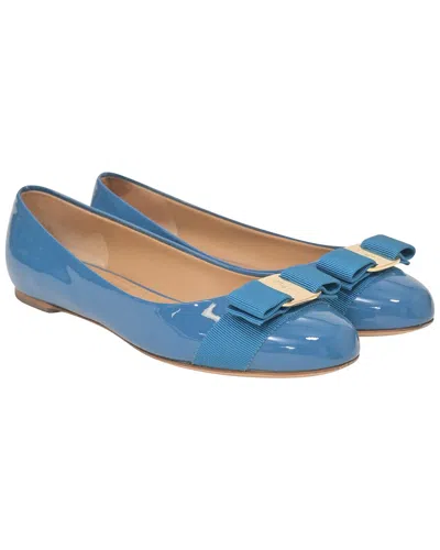 Ferragamo Varina Bow Ballet In Blue Patent Leather