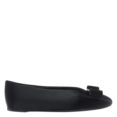 Ferragamo Women Vanna Ballets In Black
