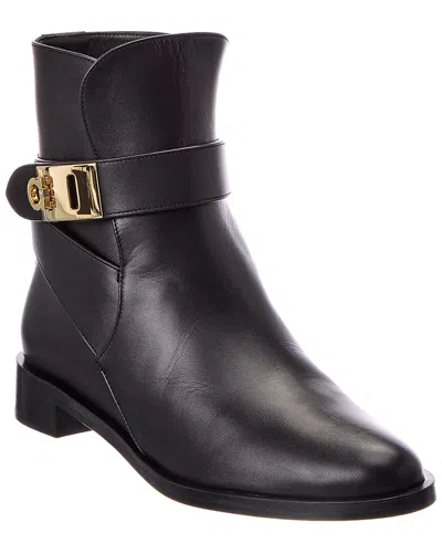 Ferragamo Zanira Leather Bootie In Black
