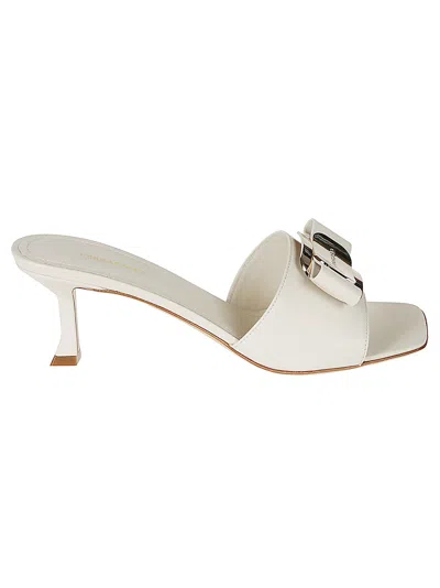 Ferragamo Zelie Sandals In Mascarpone