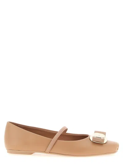 Ferragamo Zina Ballet Flats In Pink