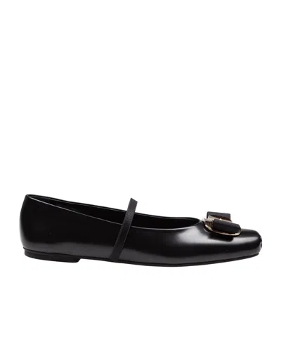 Ferragamo Zina Ballet Shoes In Black