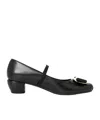 Ferragamo Zina Bow Heels In Black