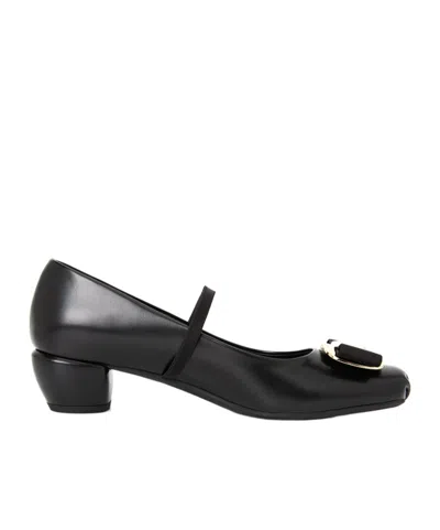 Ferragamo Zina Bow Heels In Black