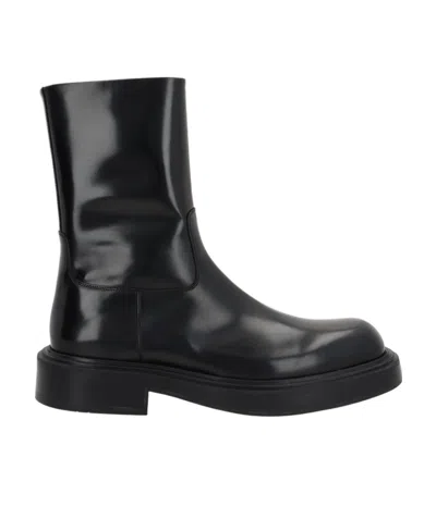 Ferragamo Zipper Boots In Black