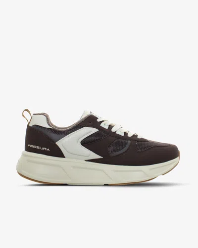 Fessura Walk #03 In Brown