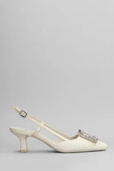 Festa Stefi Pumps In White