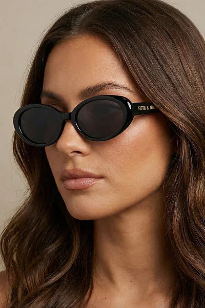 Fifth & Ninth Taya Wide Oval Polarized Sunglasses In Black, Women's At Urban Outfitters