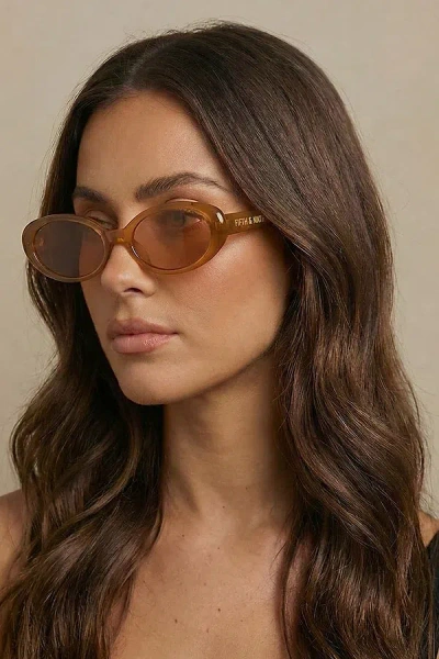 Fifth & Ninth Taya Wide Oval Polarized Sunglasses In Caramel, Women's At Urban Outfitters In Brown