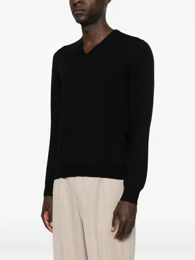 Fileria V-neck Sweater In Black