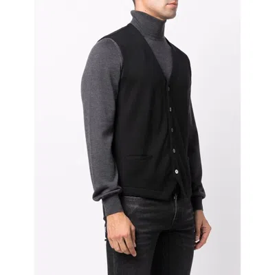 Fileria V-neck Virgin Wool Gilet In Black