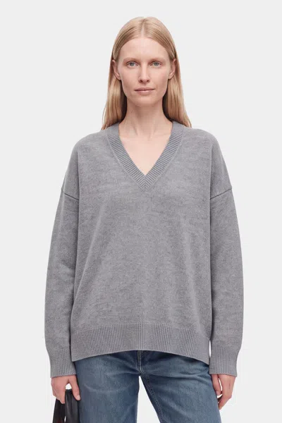 Filippa K Cashmere V-neck Sweater In Green