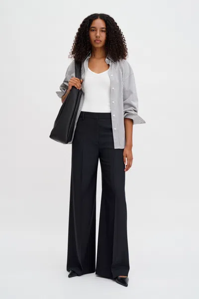 Filippa K Harlow Trousers In Black