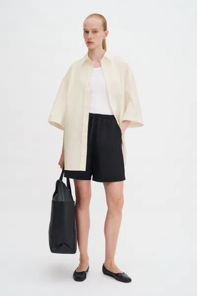 Filippa K Jessa Linen Shorts In Black
