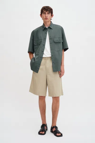 Filippa K Theo Linen Shorts In Green