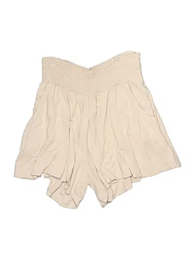 Pre-owned Final Touch Shorts In Ivory