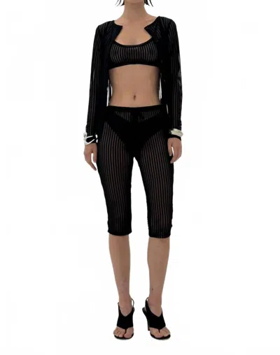 Find Me Now Addison Capri Pants In Black