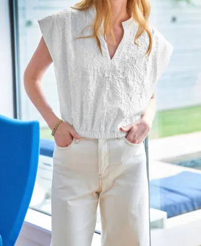 Finley Pearl Popover Textured Jacquard Top In White