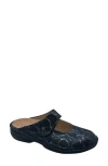 Finn Comfort Standford Clog In Marine