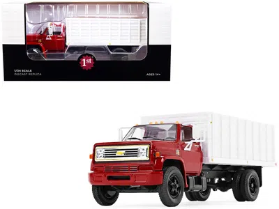 First Gear 1970s Chevrolet C65 Grain Truck With Corn Load Red And White 1/34 Diecast Model By