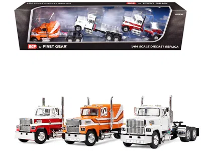 First Gear Ford Ltl 9000 Trio Set (two Day Cabs And One 60" Flat Top Sleeper) 1/64 In Multi