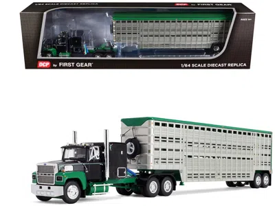 First Gear Ford Ltl 9000 With 60" Flat Top Sleeper And 45' Wilson Vintage Livestock Trailer Black And Green 1/6