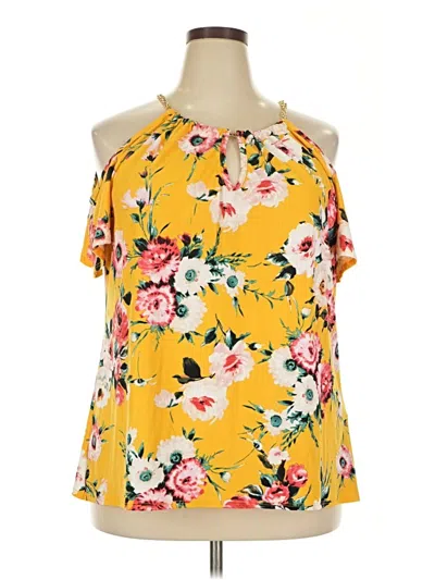 Pre-owned First Love Sleeveless Blouse In Yellow