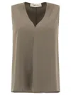 Fit V-neck Sleeveless Top In Grey