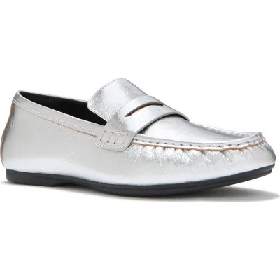 Fitflop Delicato Crinkle Metallic Leather Loafers In Silver