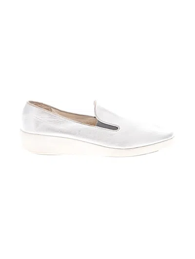 Pre-owned Fitflop Flats In Silver