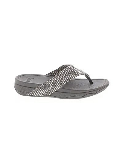 Pre-owned Fitflop Flip Flops In Gray
