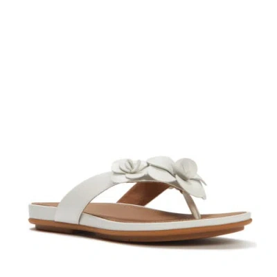 Fitflop Gracie Flower Leather Flip-flops In Neutral