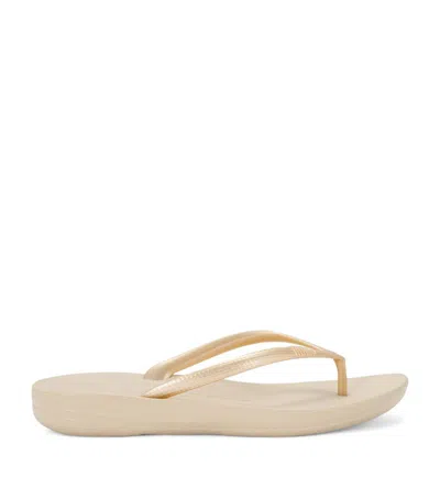 Fitflop Iqushion Flip Flops 30 In Gold