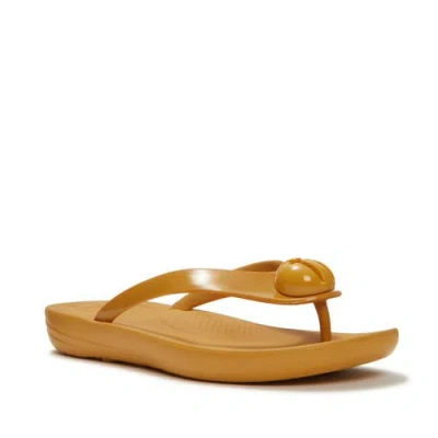 Fitflop Iqushion Glossy Flip-flops In Yellow