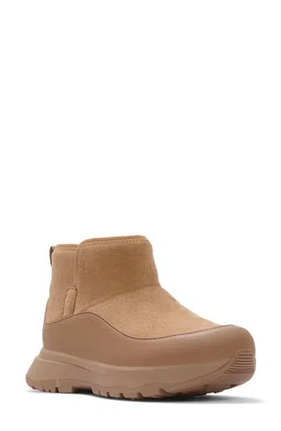 Fitflop Neo-d-hyker Leather Bootie In Brown
