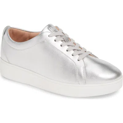 Fitflop Rally Sneaker In Silver