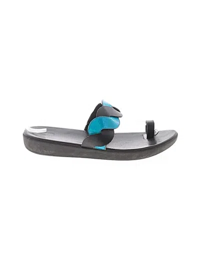 Pre-owned Fitflop Sandals In Black