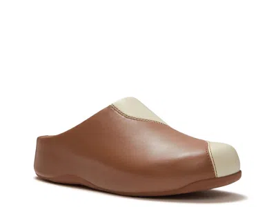 Fitflop Shuv Clog In Brown