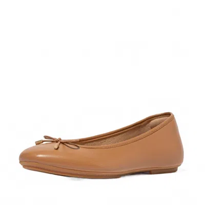 Fitflop Women's Delicato Bow Soft Leather Ballet Flat In Desert Tan