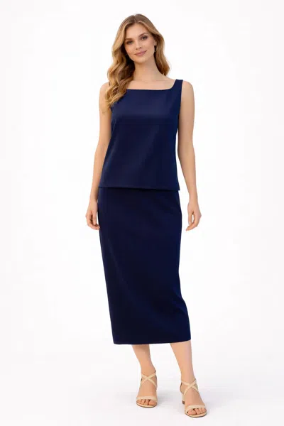 Fitzroy & Willa Taylor Midi Skirt In Solid Navy In Blue