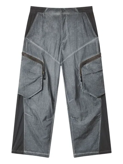 Five Cm Cargo-pocket Panelled Trousers In Gray