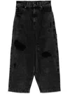 Five Cm Tapered-jeans Im Distressed-look In Grau